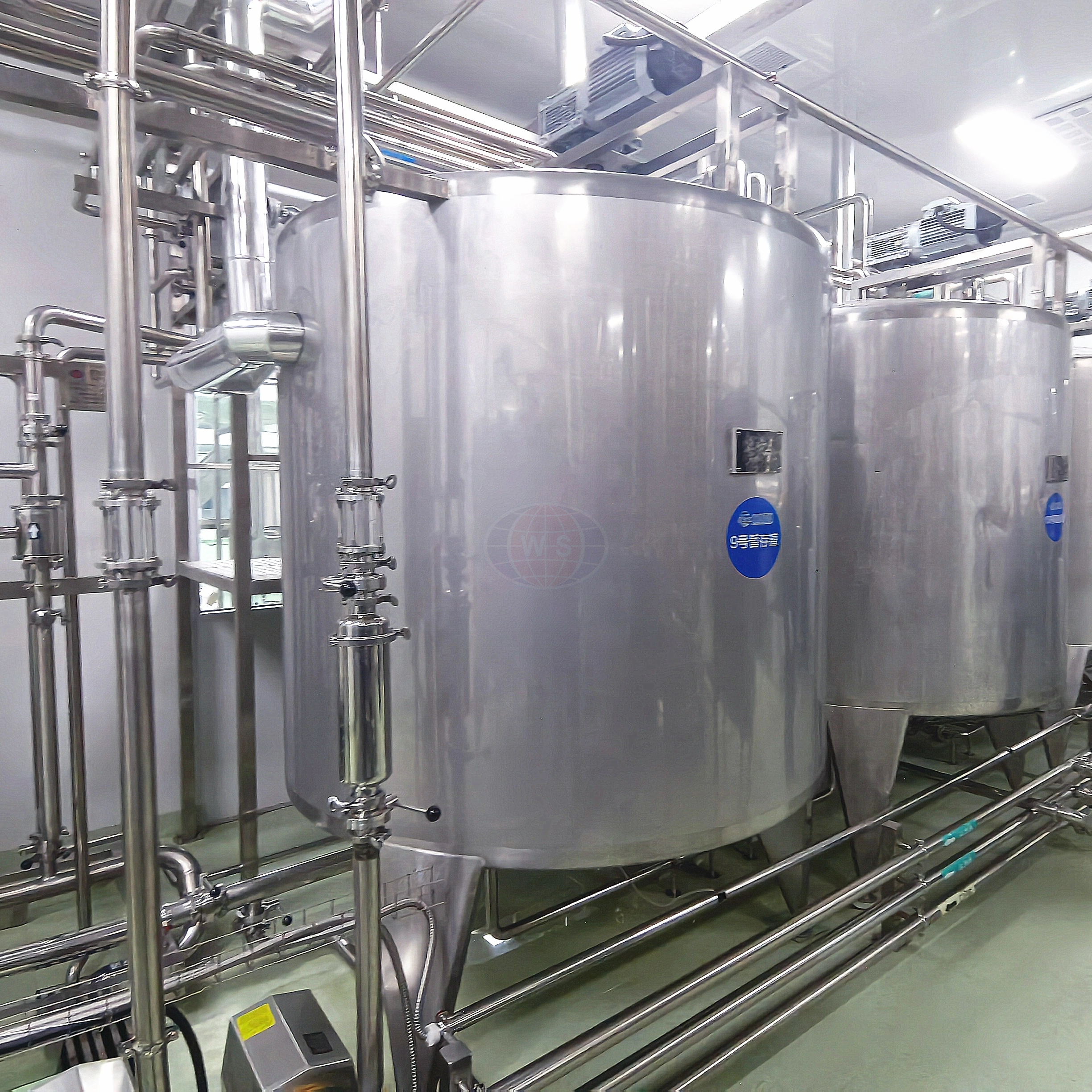 Komplette Ausr&uuml;stung f&uuml;r die Joghurt-Produktionslinie