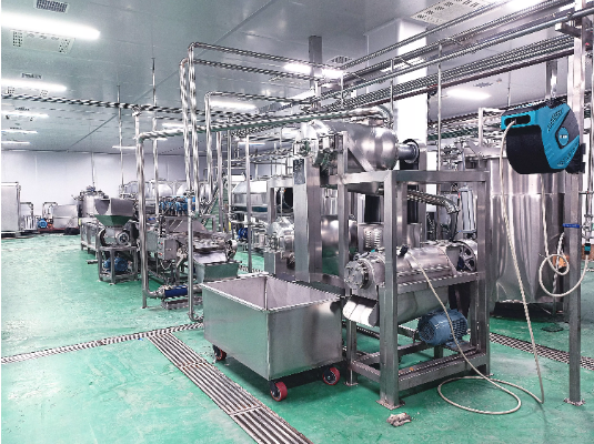 Welche Versorgungseinrichtungen werden für eine Getränkeproduktionslinie benötigt?