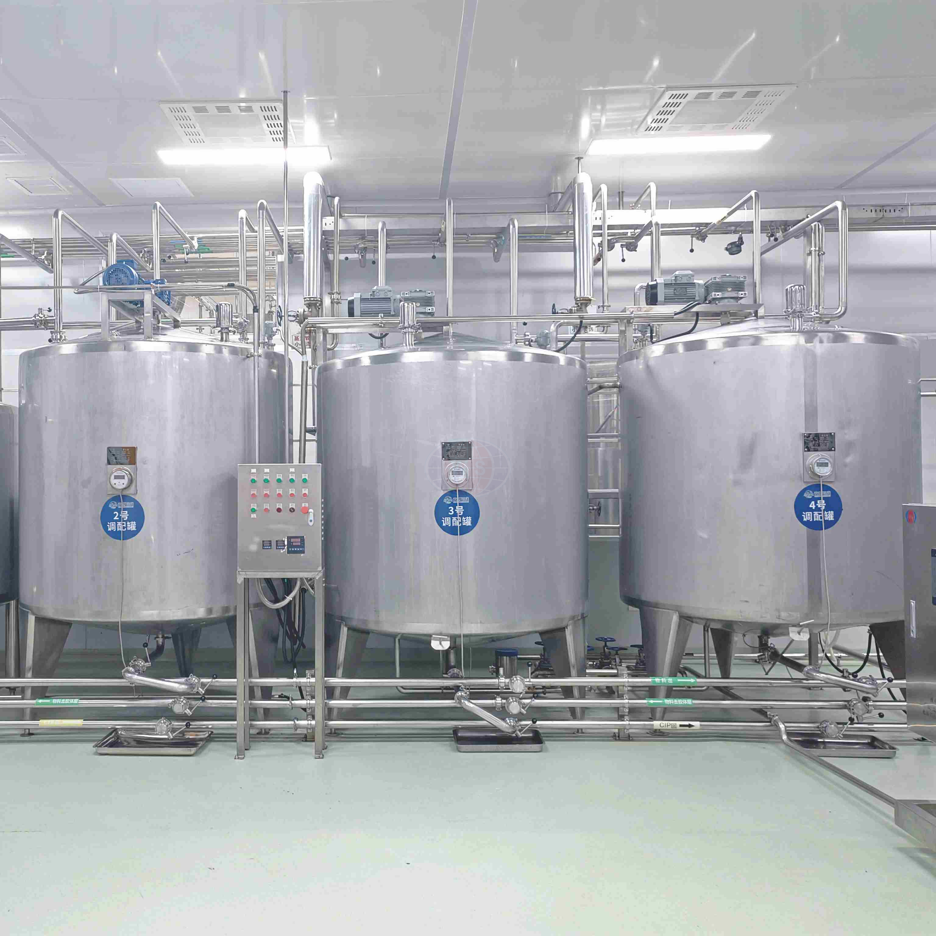 Saftmischtank in einer Produktionsanlage