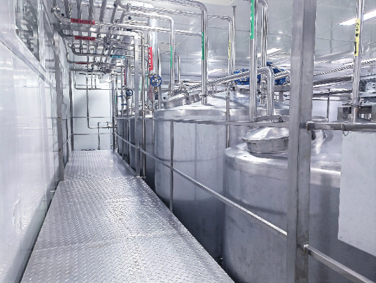 Welche Abfüllmethode eignet sich für kohlensäurefreie Energy Drinks?