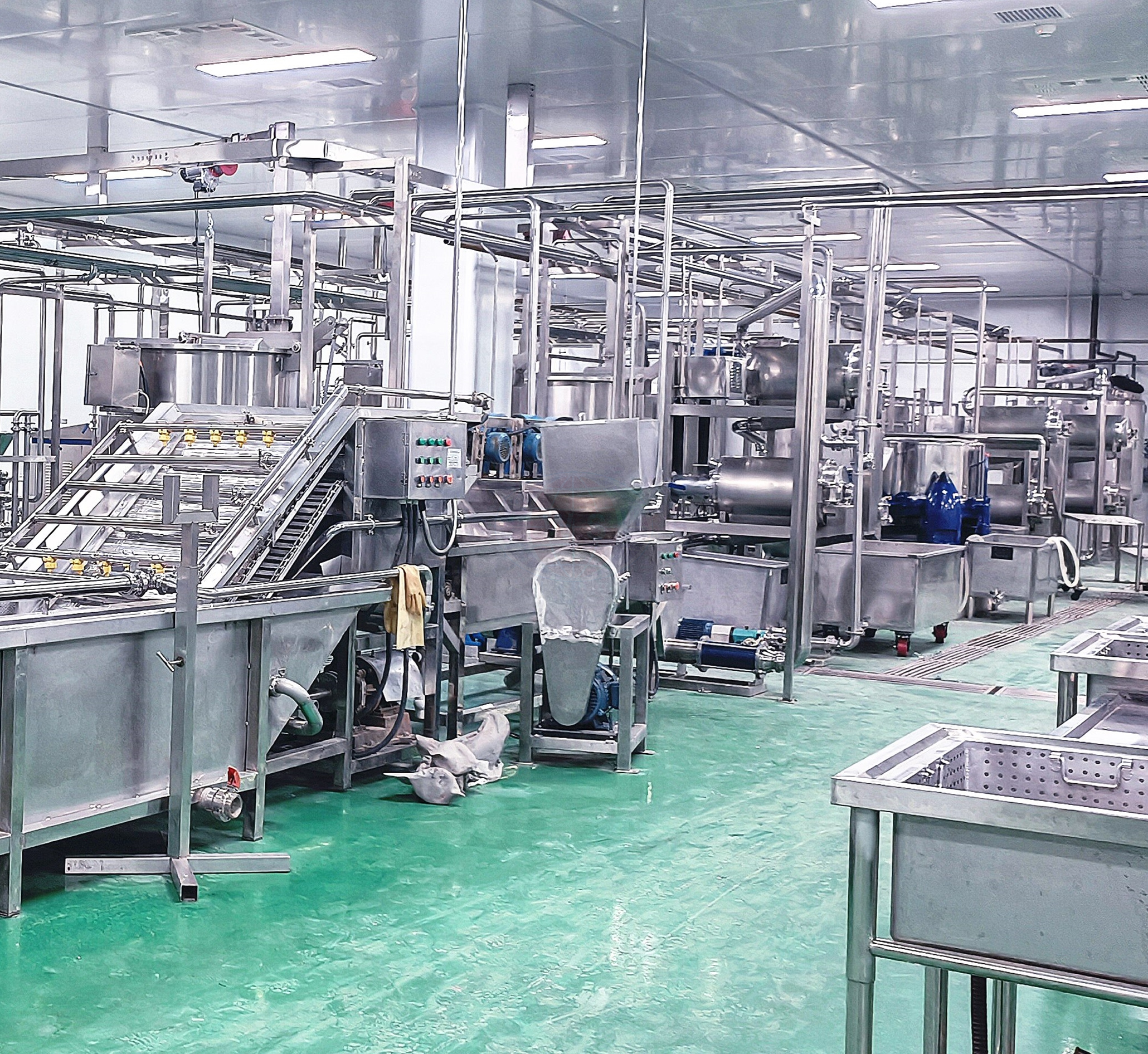 Layout und Ausr&uuml;stung industrieller Saftverarbeitungsanlagen